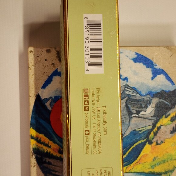 Pixi by Petra H2O Skintint Foundation - 0276 - Picture 10 of 13